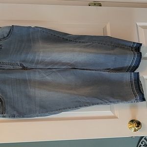 Ellos Cropped Frayed hem stretchy jeans